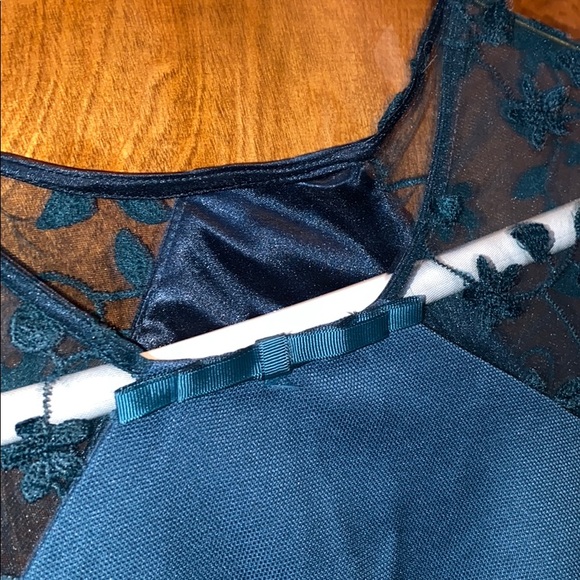 Teal dress - Picture 5 of 6